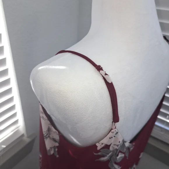 Socialite Maroon Floral Midi Dress - Picture 4 of 7